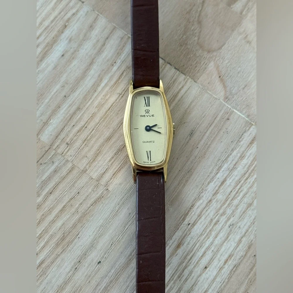 Revue Rare Luxury Ladies Watch Gold-Tone Rectangular Dial Brown Leather Strap